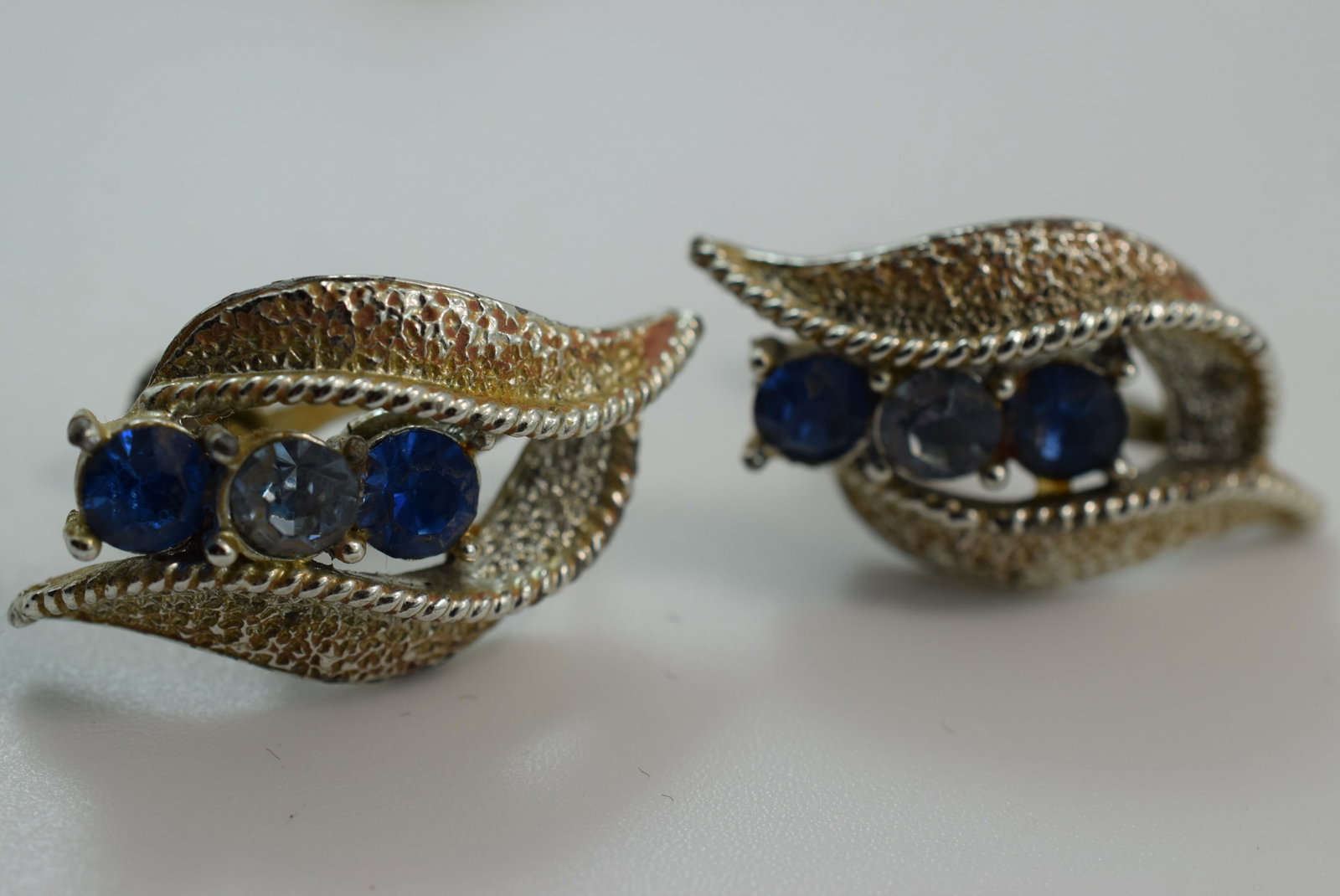 Coro Rhinestone V1940's Screw Back Earrings Vintage Lot # JM 6 (1 of 2)