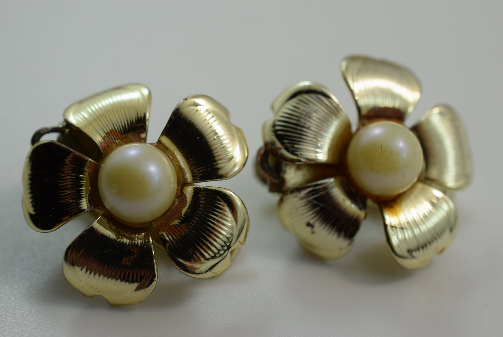 Flower Pair Clip Tie Clip Scarf Clips 1950's Vintage Lot # JM 9 (1 of 2)