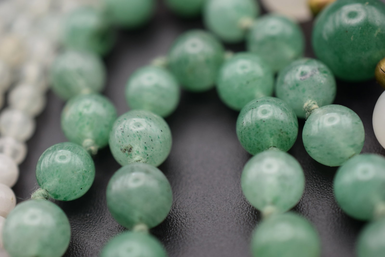 Aventurine and Rose Quartz Necklace Vintage Lot GJ 28: Aventurine and Rose Quartz Necklace Vintage measures 30" long