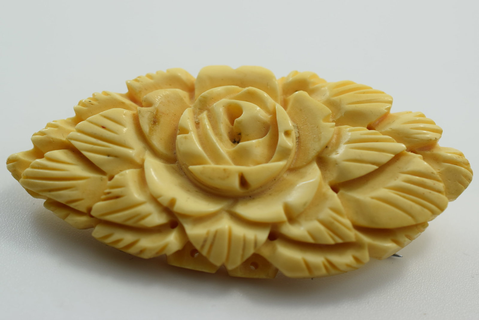 Bone Carved Cream Huge 2 1/2" Flower Brooch Pin 1940's Vintage Lot # JM 36: Bone Carved Cream Huge 2 1/2" Flower Brooch Pin 1940's Vintage