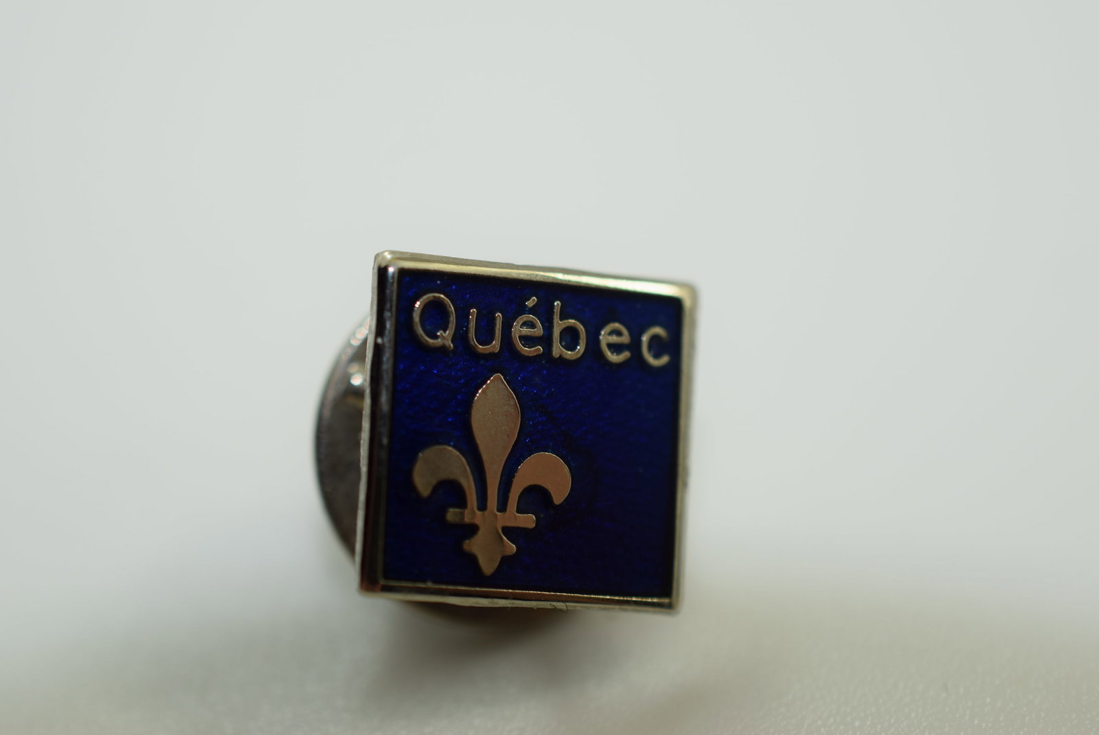 Fleur de Lys Pin Brooch Blue Enamel Vintage Lot # JM 37 (1 of 2)