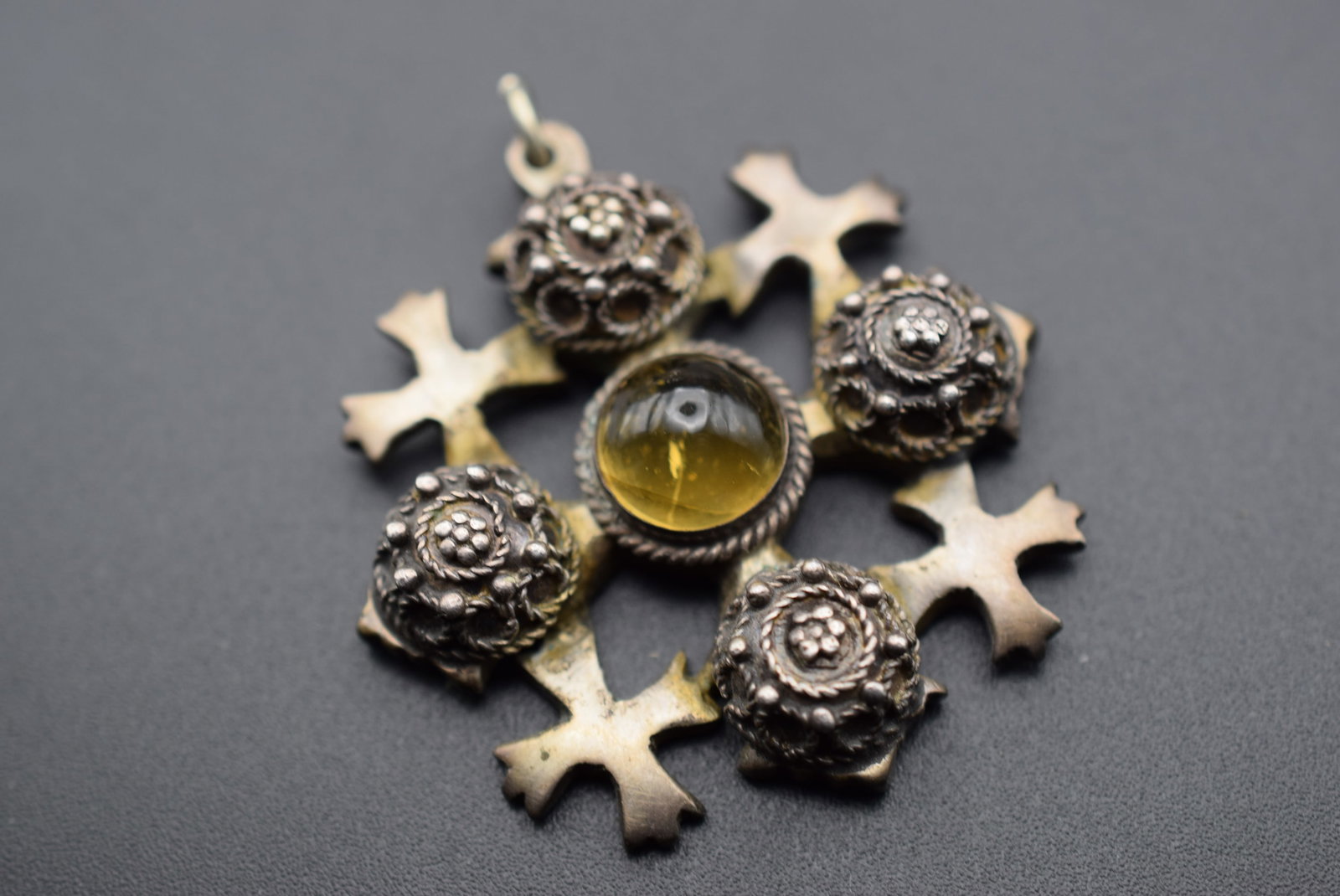 Jerusalem Maltese Cross Sterling Pendant Silver 925 Repousse Heavy Lot GJ 41: Jersalem Maltese Cross Sterling Pendant Silver 925 Repousse Heavy measures 1 3/4" x 1 3/4" weighs 31.32 grams