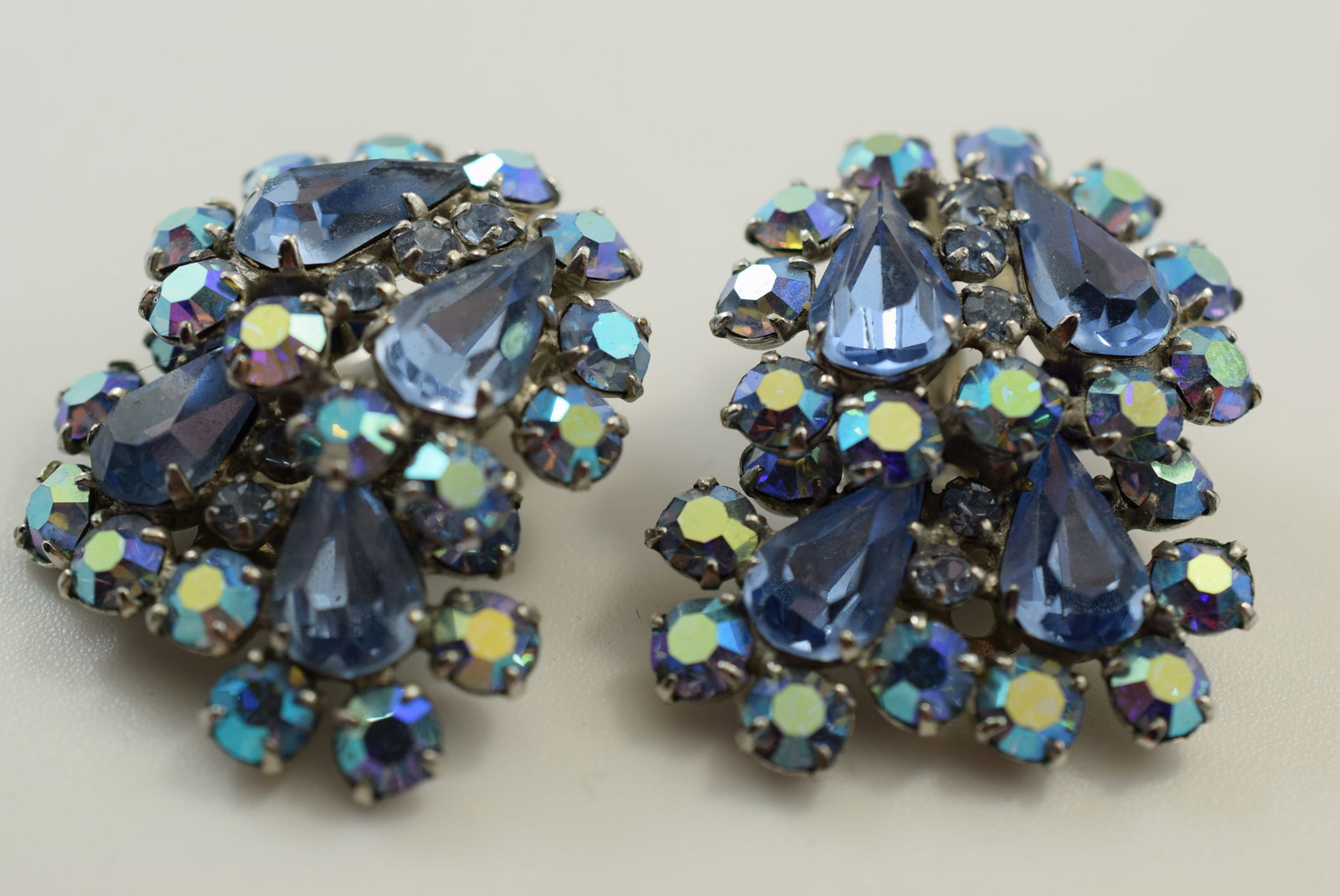 Sherman Signed Rhinestone Cluster Clip Earrings 1940's Vintage Lot # JM 45: Sherman Signed Rhinestone Cluster Clip Earrings 1940's Vintage measures 1 1/4"