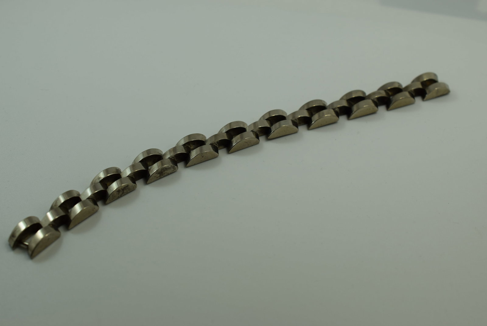Chevron Bracelet Nice Vintage Lot # JM 46: Chevron Bracelet Nice Vintage no clasp attached marked sterling 925 but untested 7 7/8" long