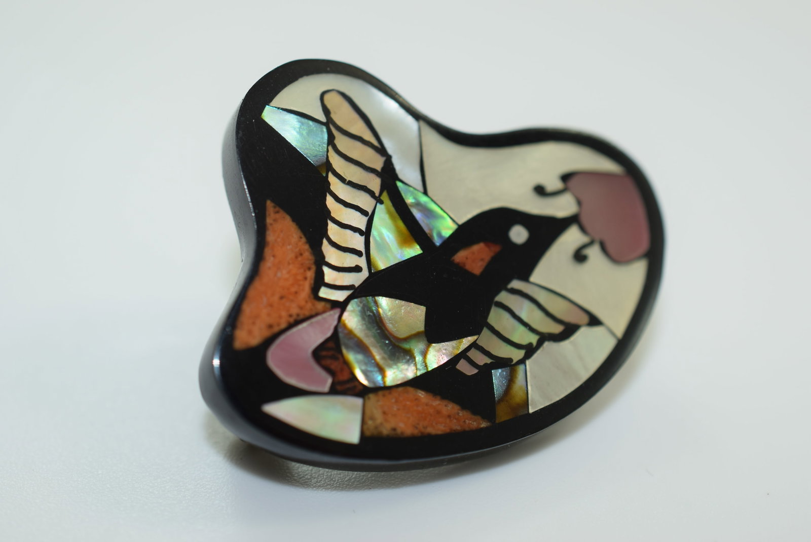 Hummingbird Mother of Pearl Brooch Pin Vintage Lot # JM 81: Hummingbird Mother of Pearl Brooch Pin Vintage measures 1 1/2"