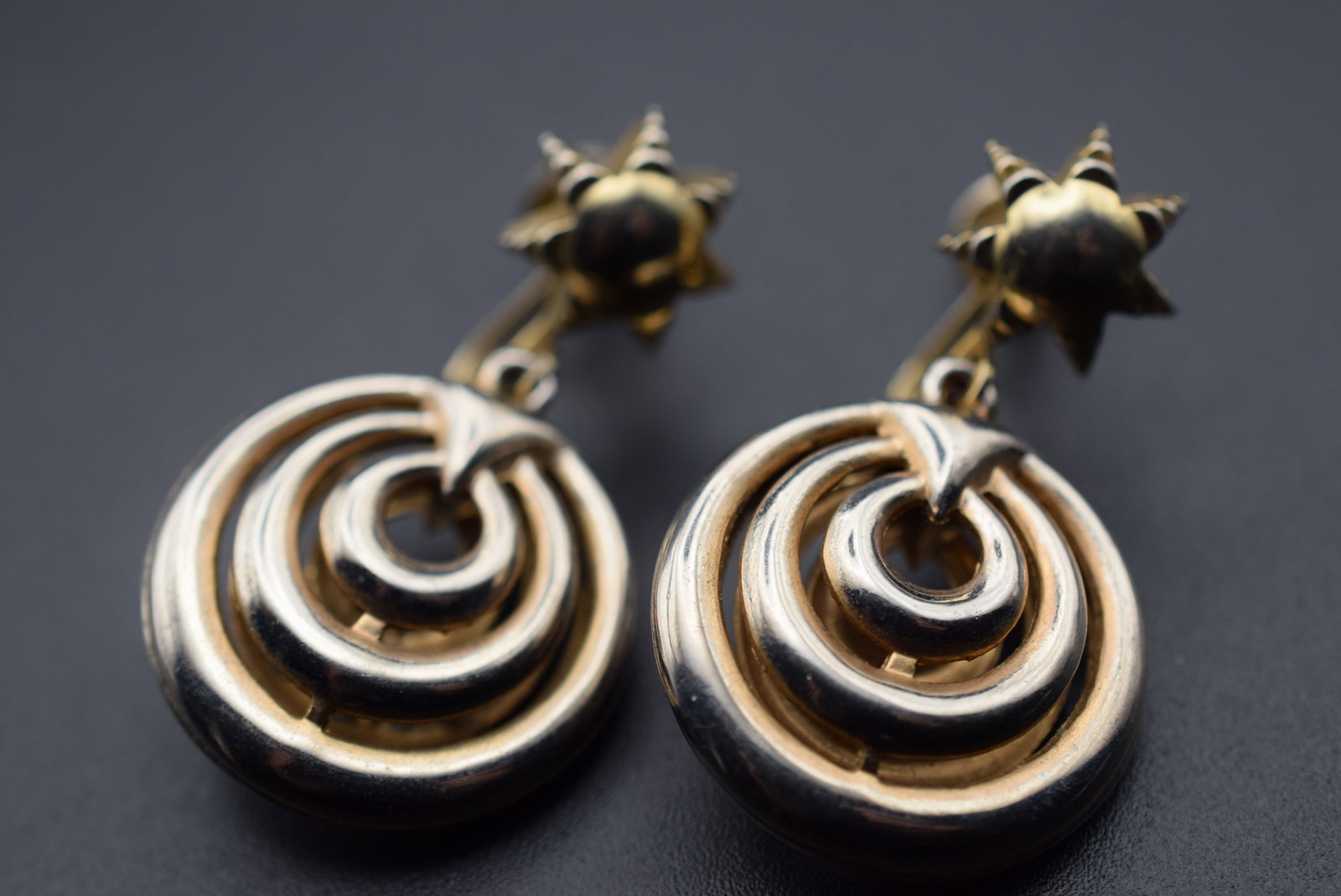 Screwback Vintage Swirl Earrings 1960's Lot GJ 140 (1 of 2)