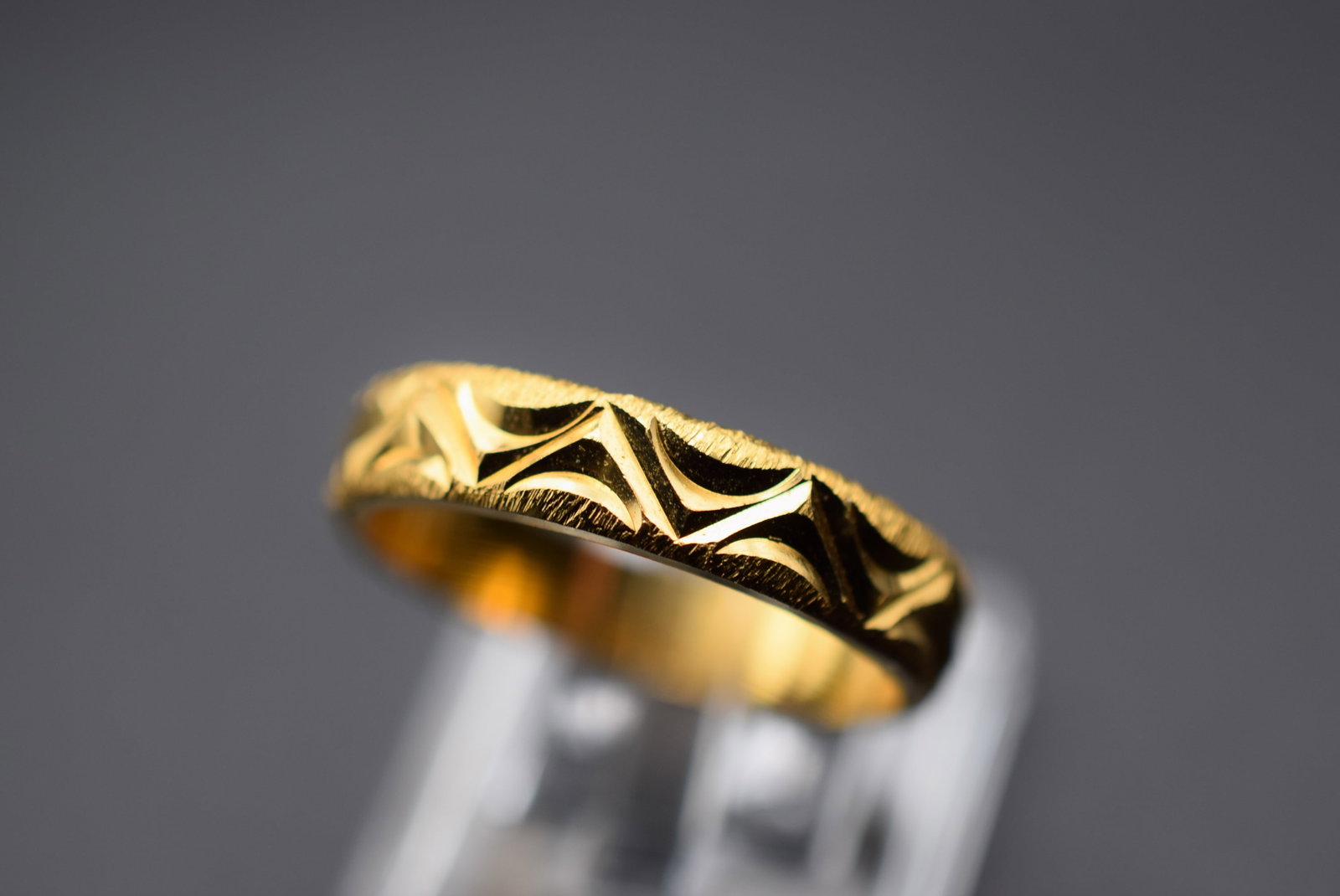 1970's etched faceted Ring Vintage Size 10 Lot GJ 182: 1970's etched faceted Ring Vintage size 10