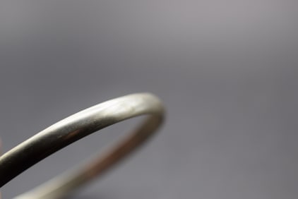 Sterling Silver 925 Band Ring Size 9.5 Lot 186: Sterling Silver 925 Band Ring Size 9.5 Weighs 1 grams Top measures 1/8" Wide signed 925