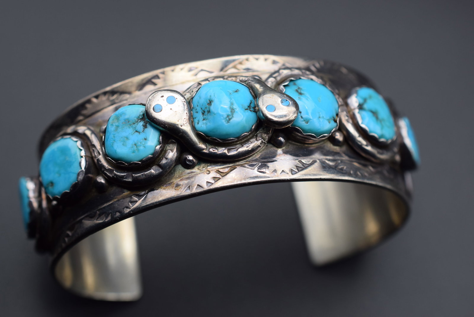 Effie C Zuni Turquoise Sterling Snake Bracelet 77 grams Lot# DG 202: Effie C Zuni Turquoise Sterling Snake Bracelet 77 grams measures 1 1/8" wide opening is 2 5/8" across