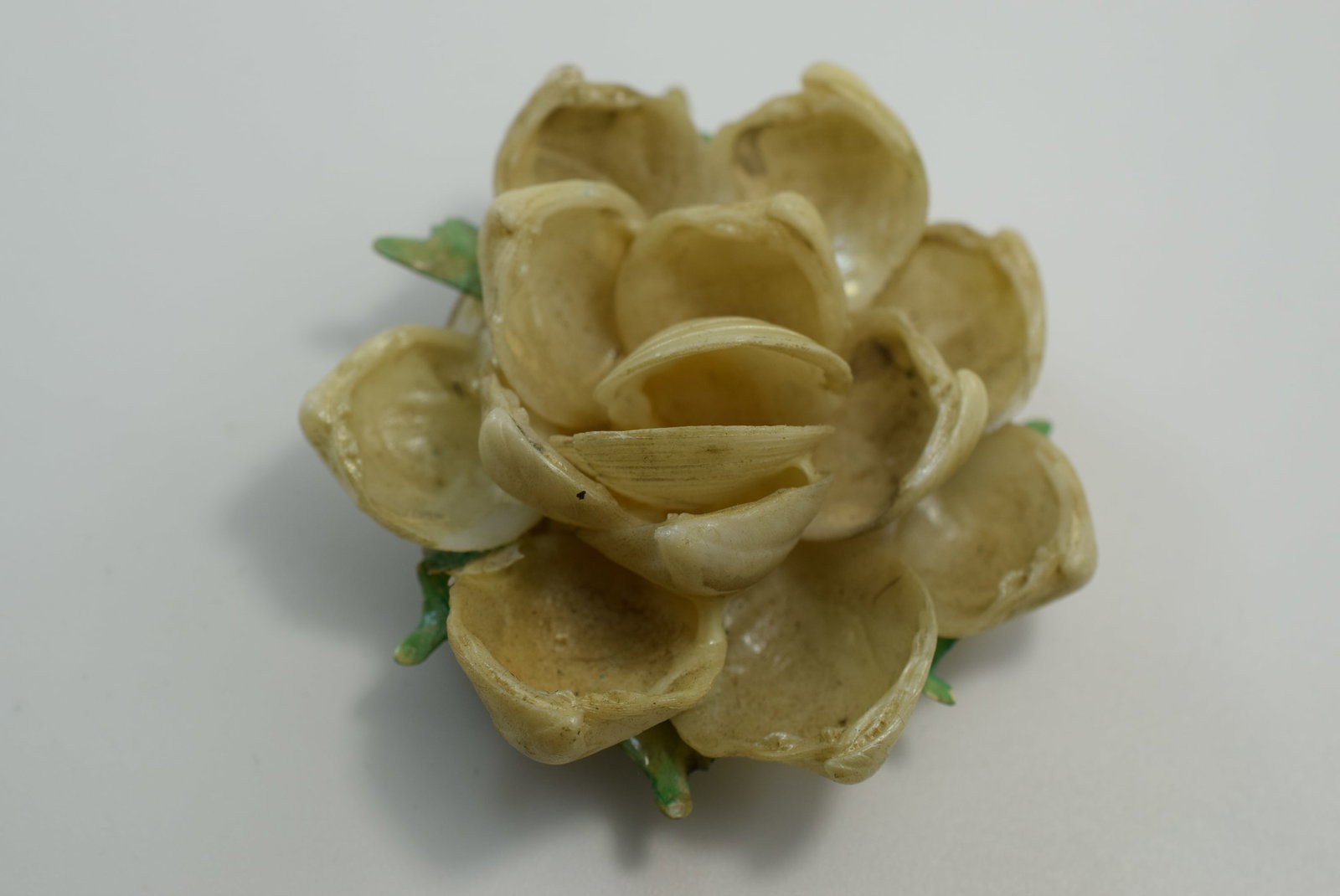 Shell Brooch Pin 1940's Handmade Vintage Lot # JM 275 (1 of 3)