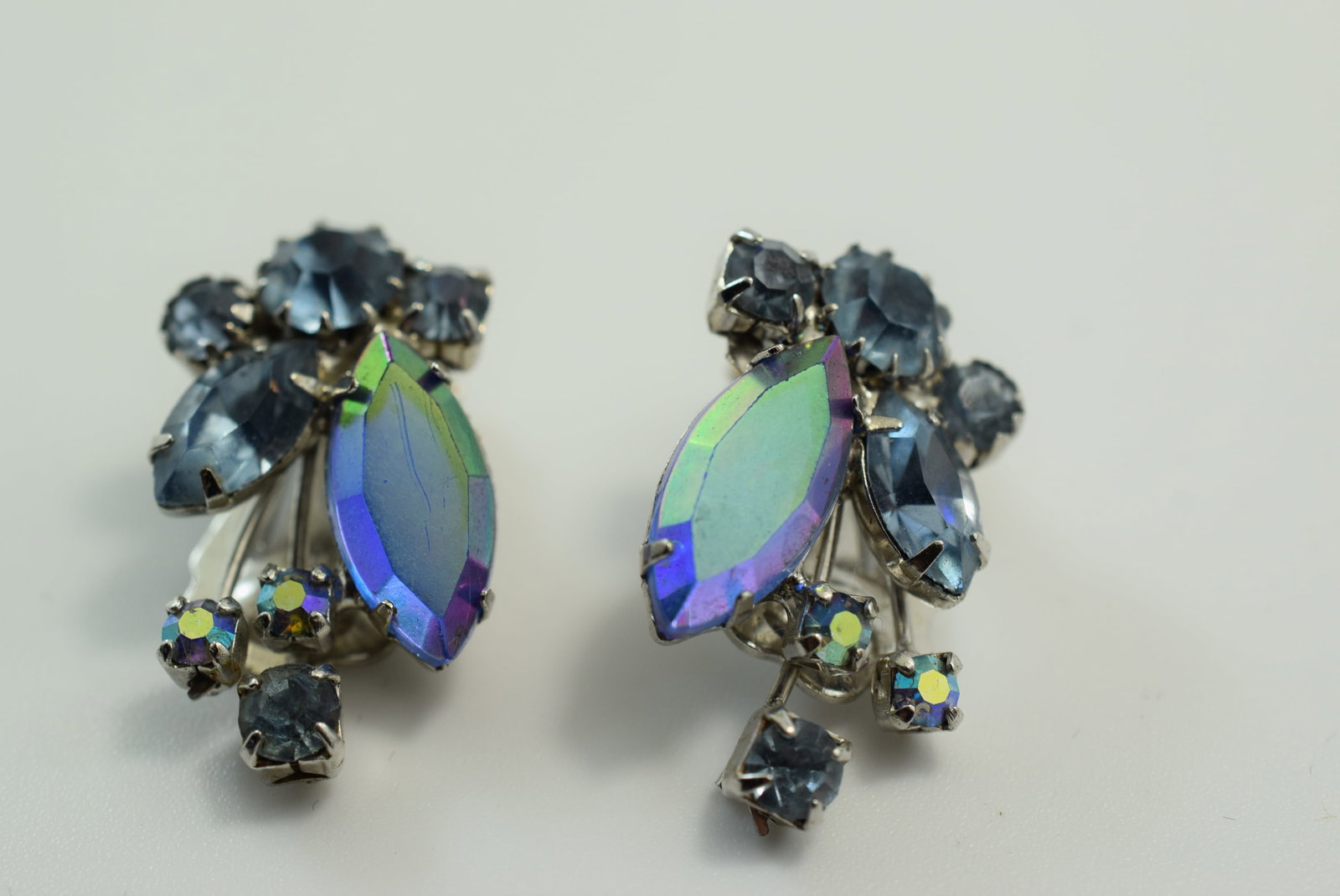 Continental Signed Rhinestone Clip Earrings Vintage Lot # JM 292: Continental Signed Rhinestone Clip Earrings Vintage measures 1 1/8" x 5/8" signed Continental