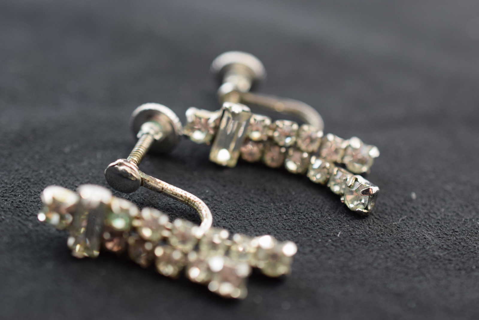 Screw Back Jay Flex Sterling Silver 925 1940's Earrings Vintage Lot # JM 307: Screw Back Jay Flex Sterling Silver 925 1940's Earrings Vintage measures 1"
