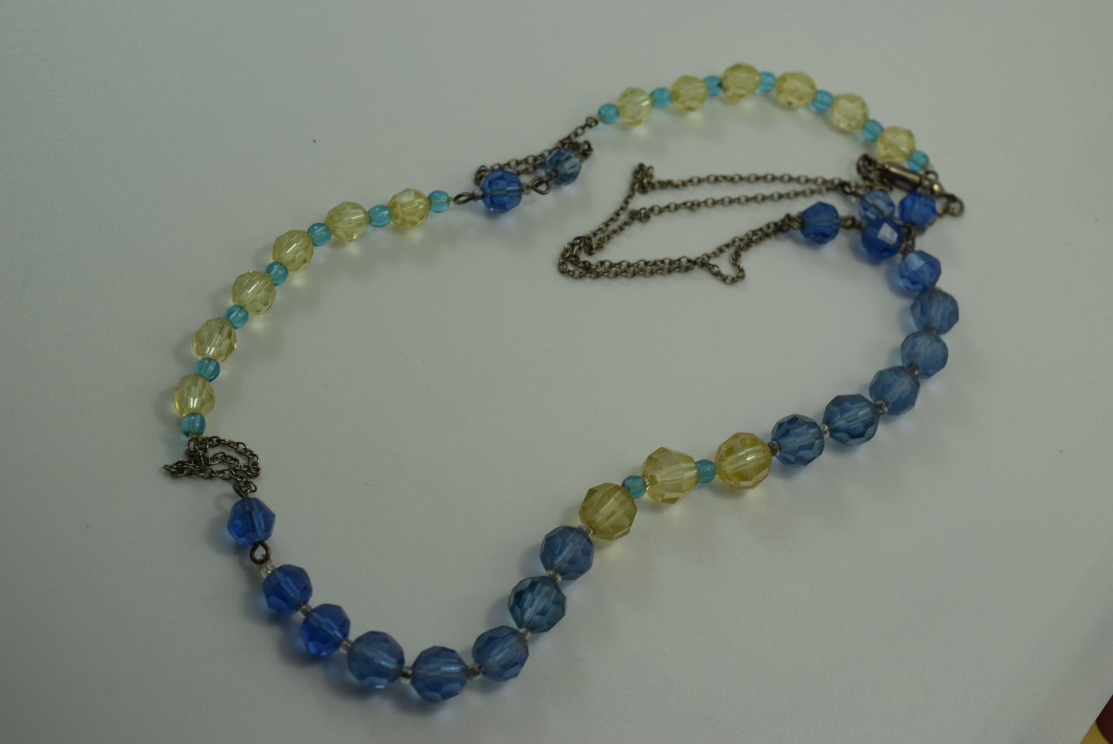 Crystal Necklace on Chain 33" Vintage Lot # JM 318 (1 of 2)