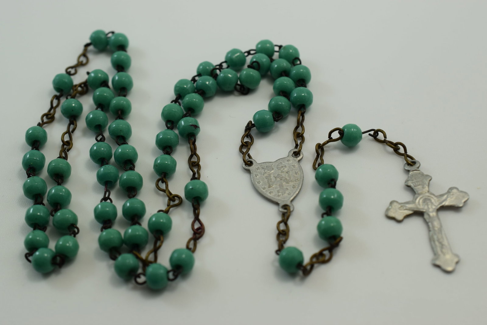 1930's Pot Metal Rosary Green Glass 16 1/4" Hanging Length Vintage Lot # JM 335: 1930's Pot Metal Rosary Green Glass 16 1/4" Hanging Length Vintage