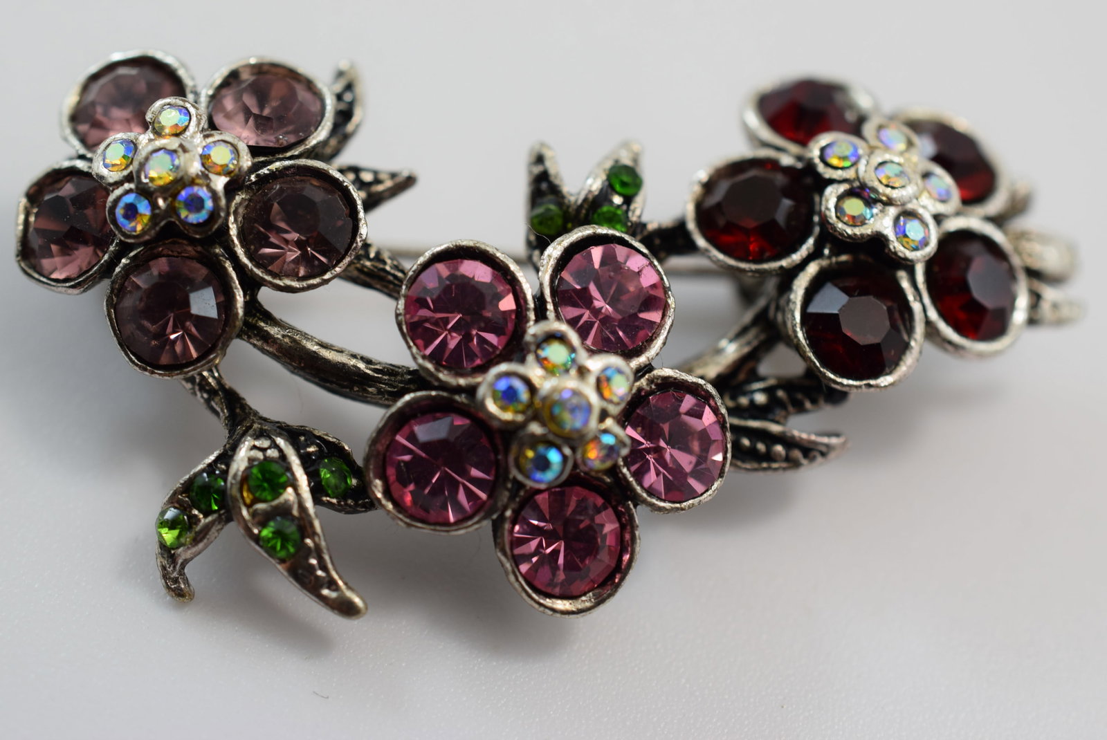 Rhinestone Flower Brooch Pin Vintage Lot # JM 368: Rhinestone Flower Brooch Pin Vintage measures 1 7/8"