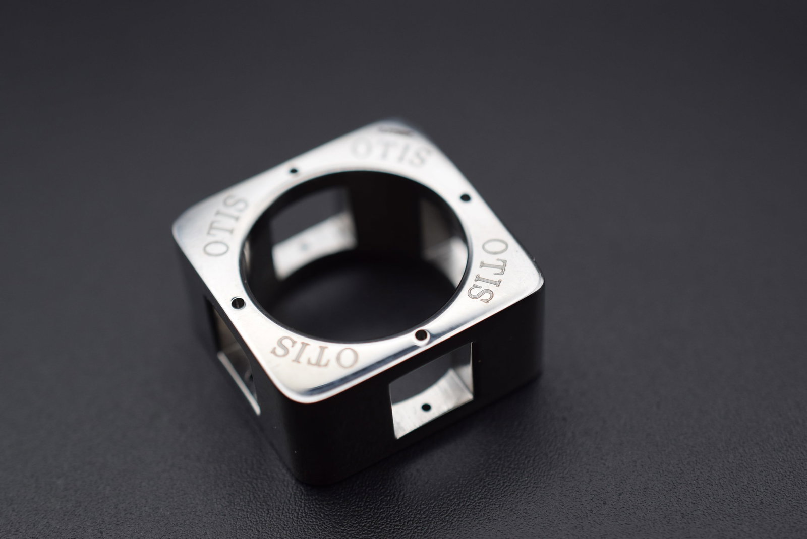 Otis Manuel Zed Stainless Steel Ring Size 7.75 Lot 383 (1 of 4)