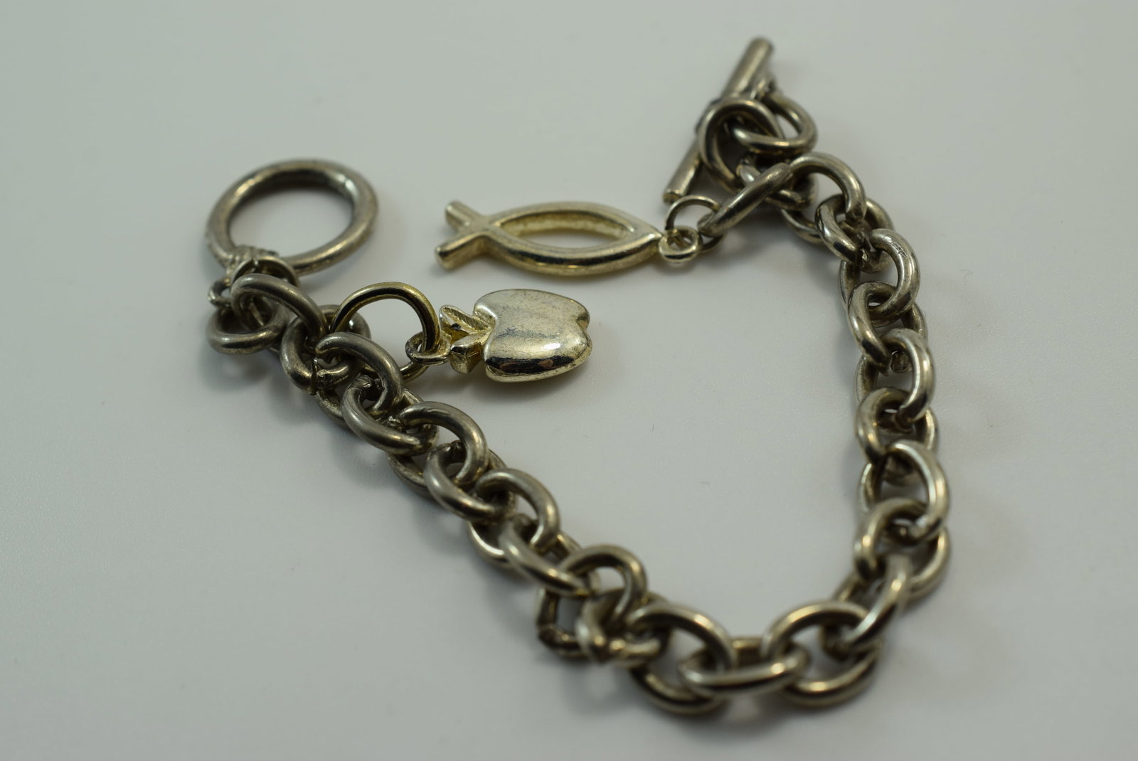 Charm Bracelet Apple Fish 7" Vintage Lot # JM 403: Charm Bracelet Apple Fish 7" Vintage