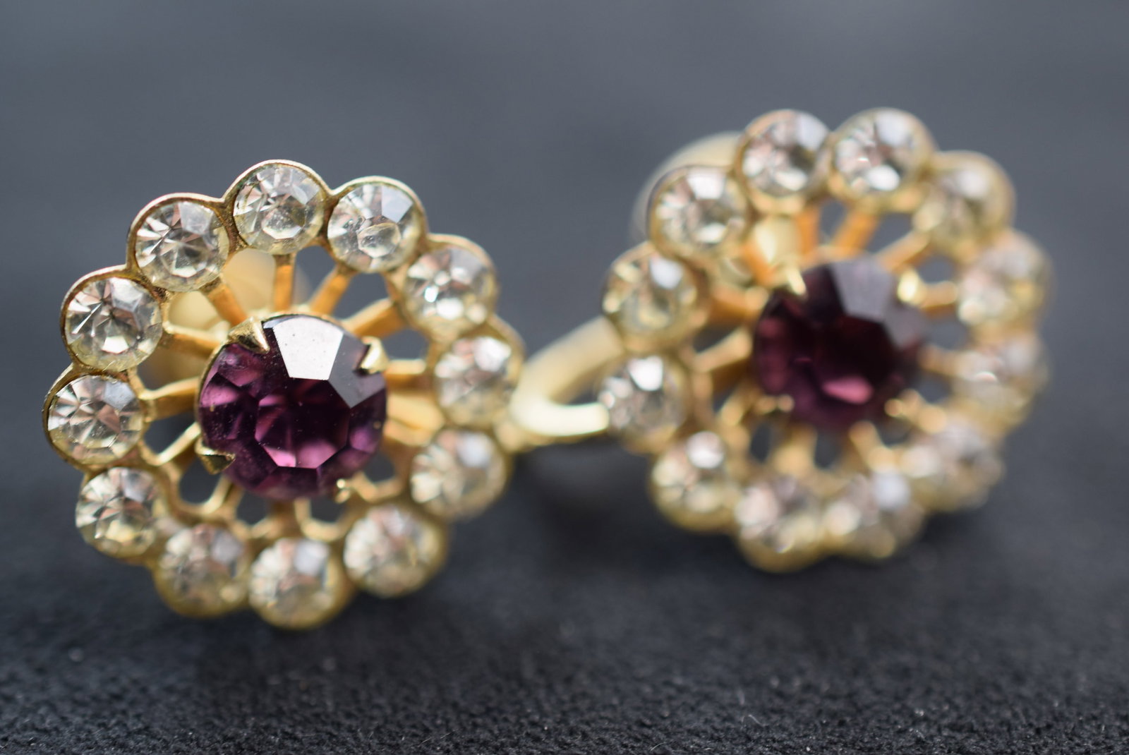 Coro Screw Back 1940's 3/4" Rhinestone Earrings Vintage Lot # JM 420 (1 of 2)
