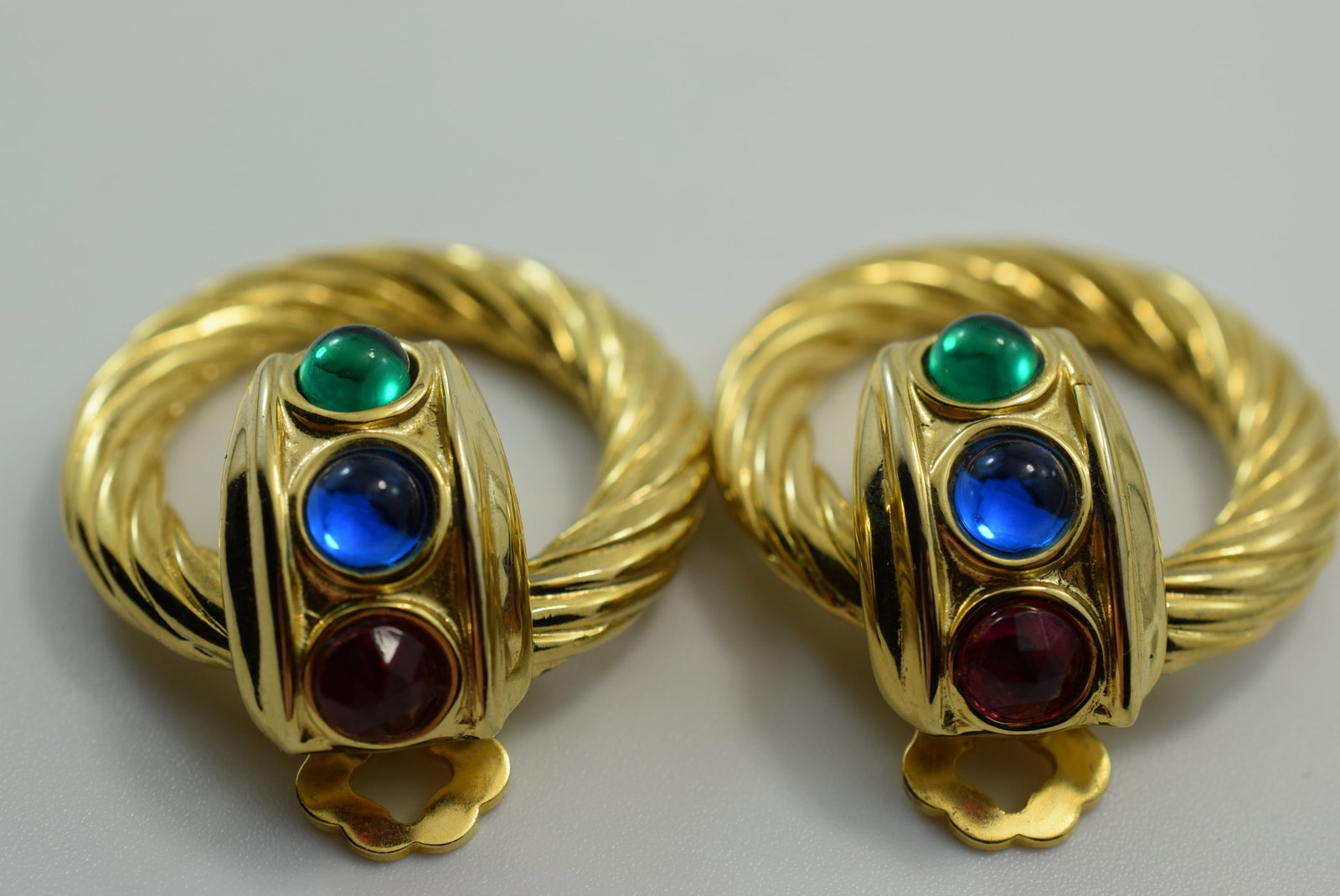 Clip Earrings Glass Cabochon Hoop Vintage Lot # JM 454: Clip Earrings Glass Cabochon Hoop Vintage