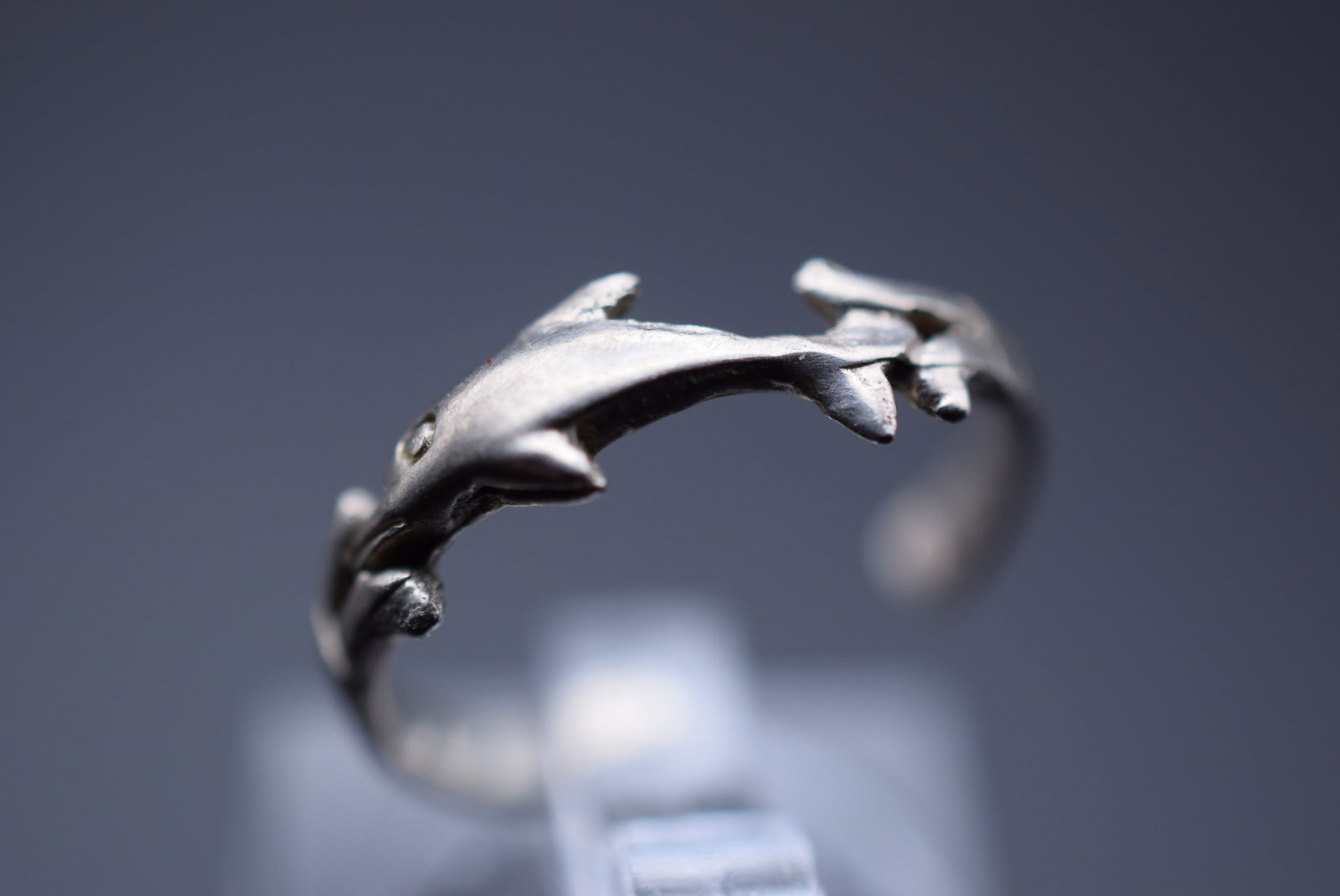 Dolphins Sterling Silver 925 Ring Size sits at 4.5 one size Lot 475 (1 of 4)