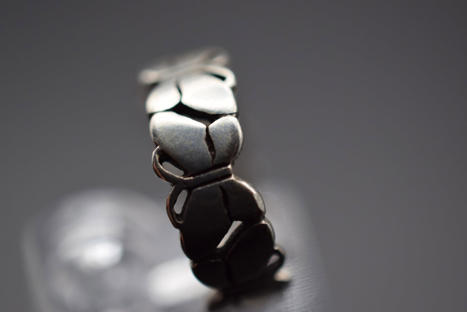 Butterflies Sterling Silver 925 Ring Size 4 Can be bigger or smaller Lot 501: Butterflies Sterling Silver 925 Ring Size 4 Can be bigger or smaller with open bottom Weighs 2.33 grams Top measures 1/4" signed 925
