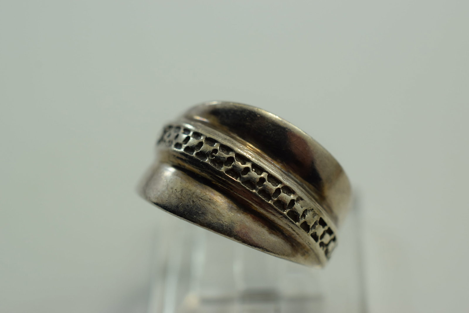 Sterling Silver 925 Ring Size 5.5 Vintage Lot # JM 545: Sterling Silver 925 Ring Size 5.5 Vintage weighs 4.06 grams
