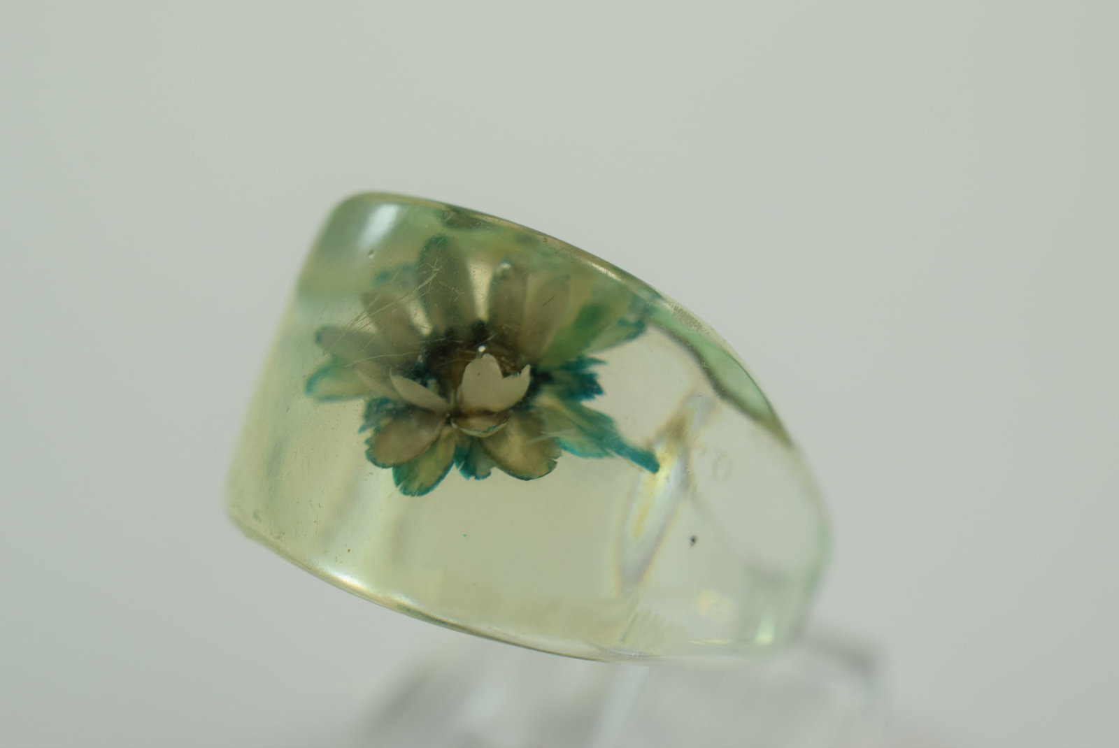 Lucite 1960's Ring Size 7 Vintage Lot # JM 575 (1 of 2)