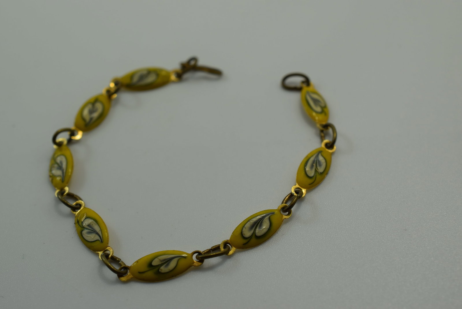 Delicate Enamel Bracelet 7" Vintage Lot # JM 630 (1 of 2)