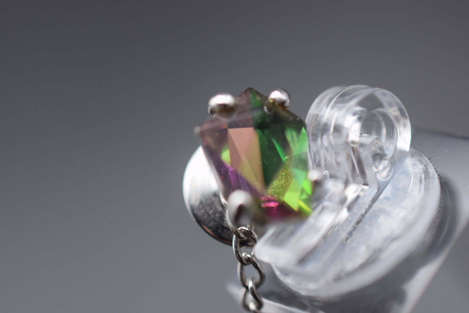Vintage Tie Tack Pin Volcano Swarovski Crystal Lot 632: Vintage Tie Tack Pin Volcano Swarovski Crystal measures 1/2" x 3/8"
