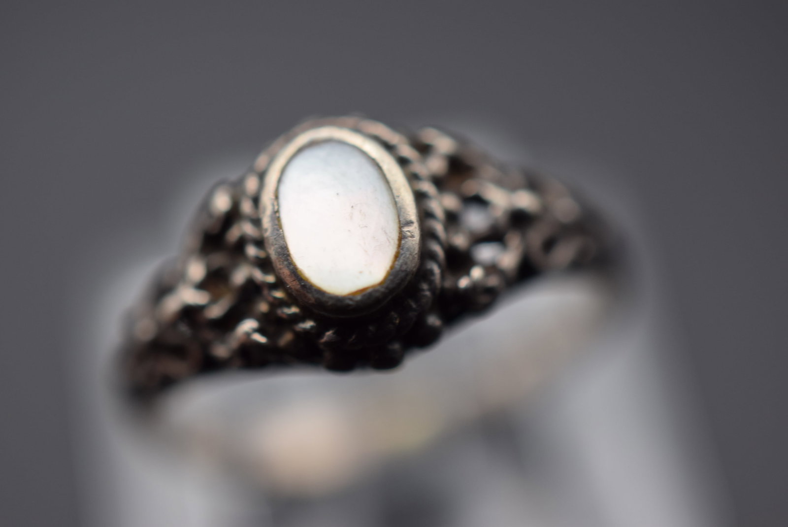 Sterling Ring Size 5 Mother of Pearl Lot GJ 640: Sterling Ring Size 5 Mother of Pearl
