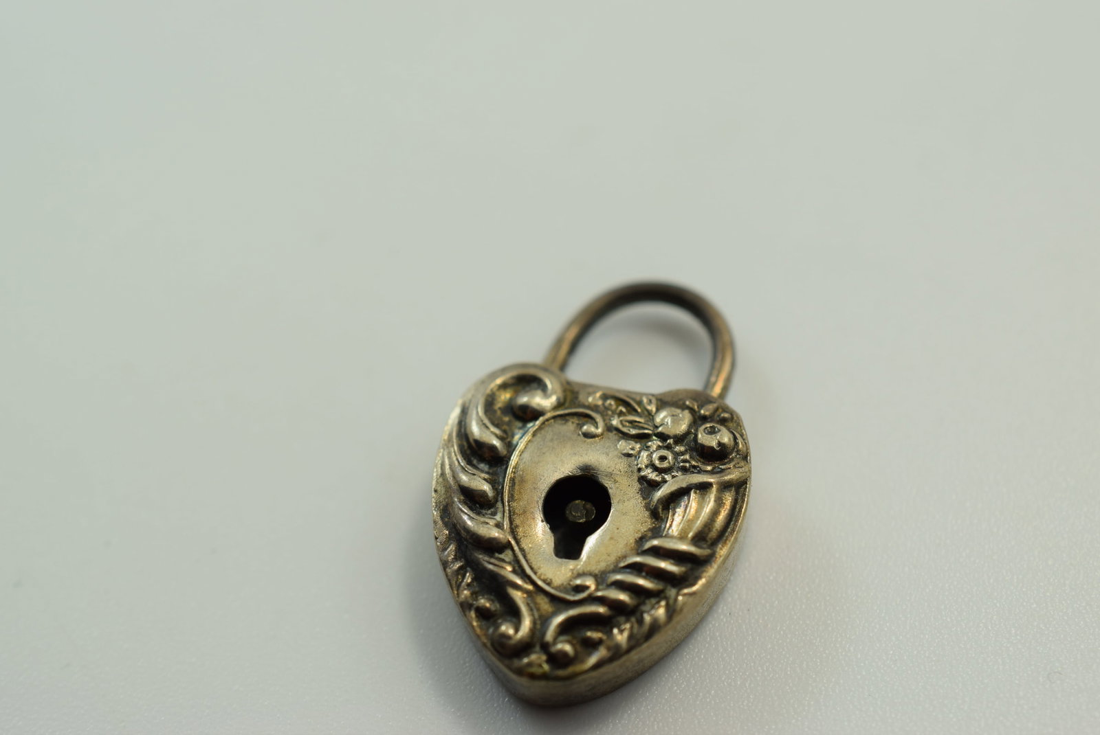 Ornate Victorian Sterling Padlock Vintage Lot # JM 657 (1 of 3)