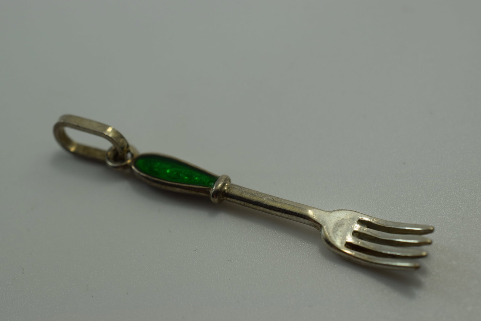 Sterling Silver 925 Enamel Fork Pendant Vintage Lot # JM 679: Sterling Silver 925 Enamel Fork Pendant Vintage