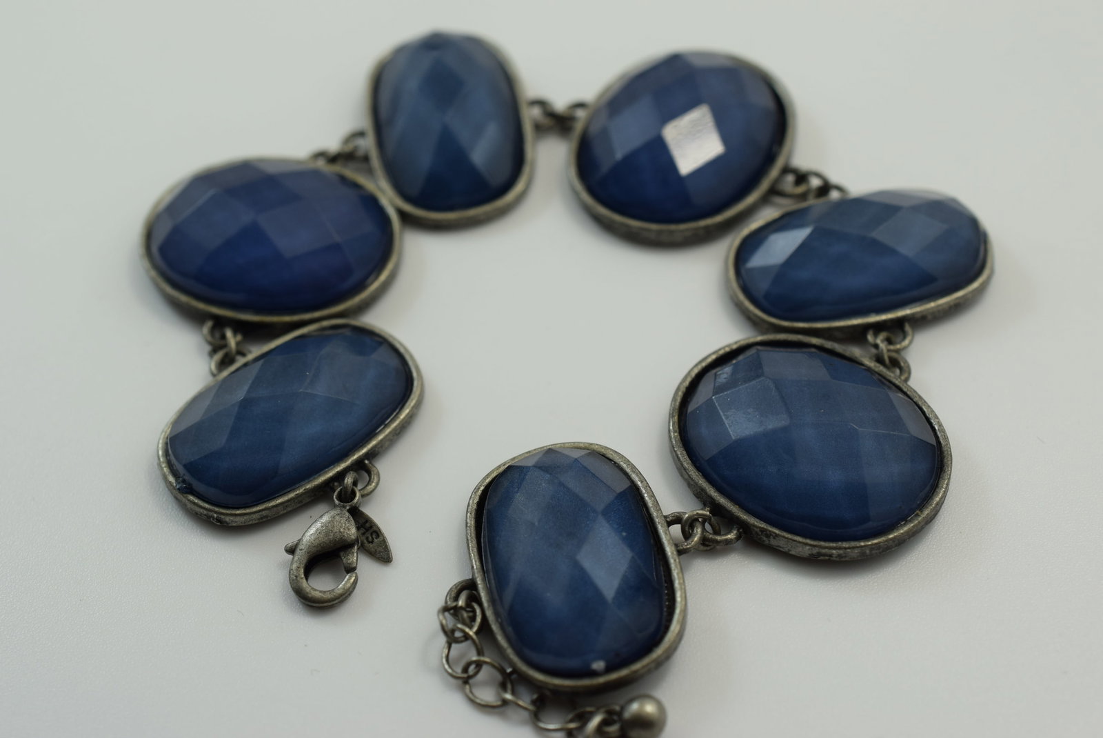 Moon Blue Chunky Bracelet 7 3/4" Vintage Lot # JM 731 (1 of 2)