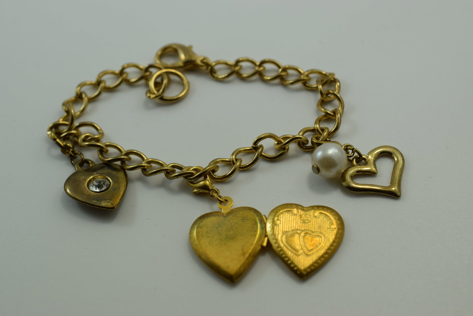 Puffy Hearts Locket Charm Bracelet 1940's 7 1/2" Vintage Lot # JM 740: Puffy Hearts Locket Charm Bracelet 1940's 7 1/2" Vintage