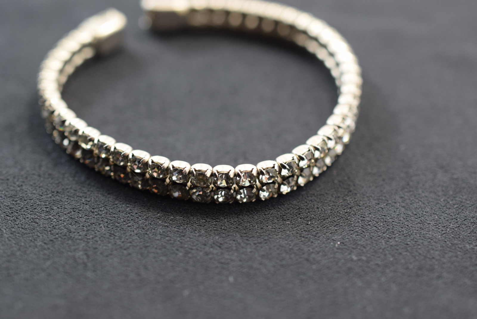 Rhinestone Flex Bracelet Vintage Lot # JM 760 (1 of 2)