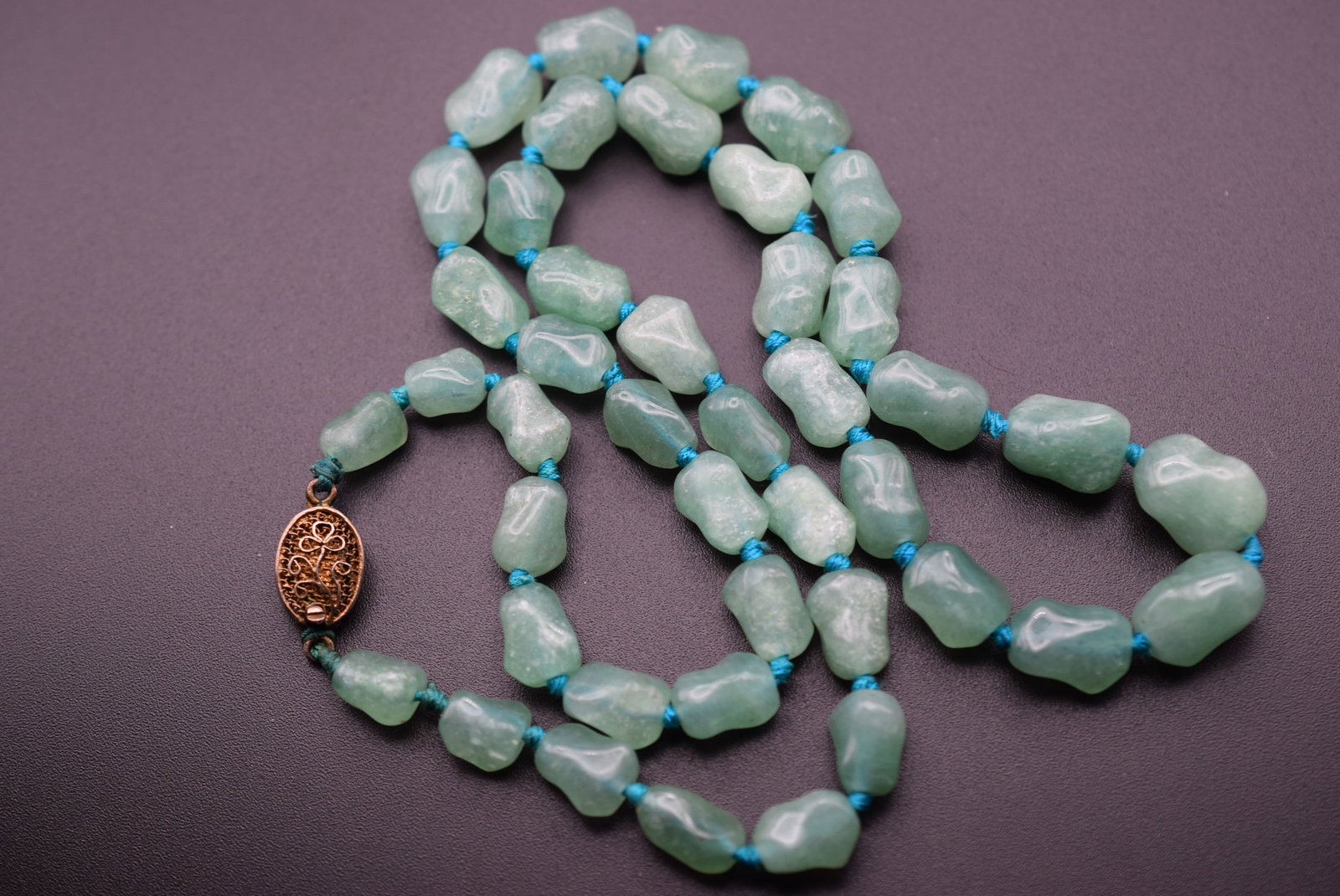 Chinese Export Filigree Silver Clasp Jade knotted Necklace Vintage Lot 764: Chinese Export Filigree Silver Clasp Jade knotted Necklace Vintage measures 24" Long signed Silver