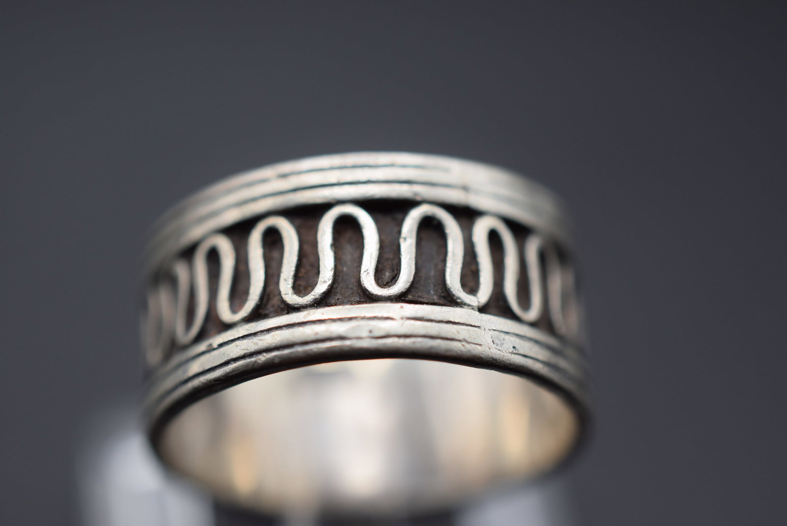 Squiggle Band Very Smooth Sterling Silver 925 Ring Size 5.25 Lot GJ 779 (1 of 2)