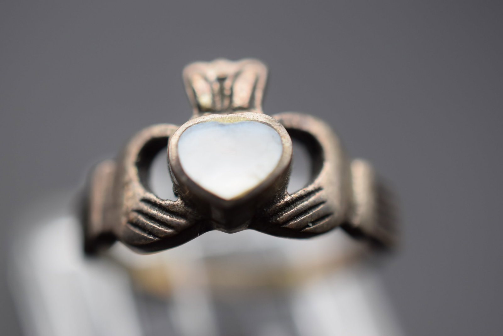 Claddah Mother of Pearl Sterling Silver 925 Ring Size 5.75 Lot GJ 802: Claddah Mother of Pearl Sterling Silver 925 Ring Size 5.75