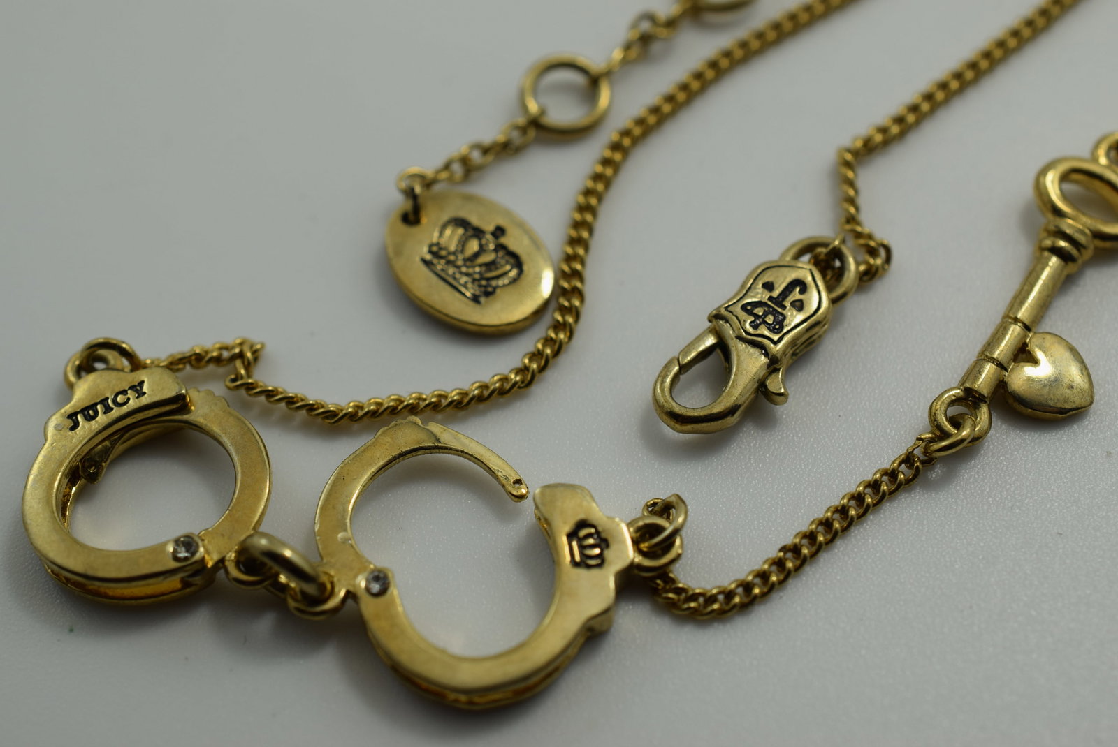 Juicy Couture Handcuff Necklace Vintage Lot # JM 808 (1 of 3)