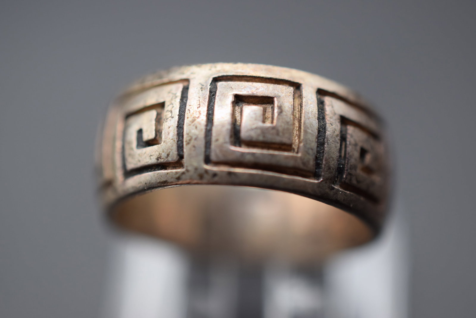 Sterling Silver 925 Ring Size 7 Lot GJ 836: Sterling Silver 925 Ring Size 7 weighs 5.68 grams