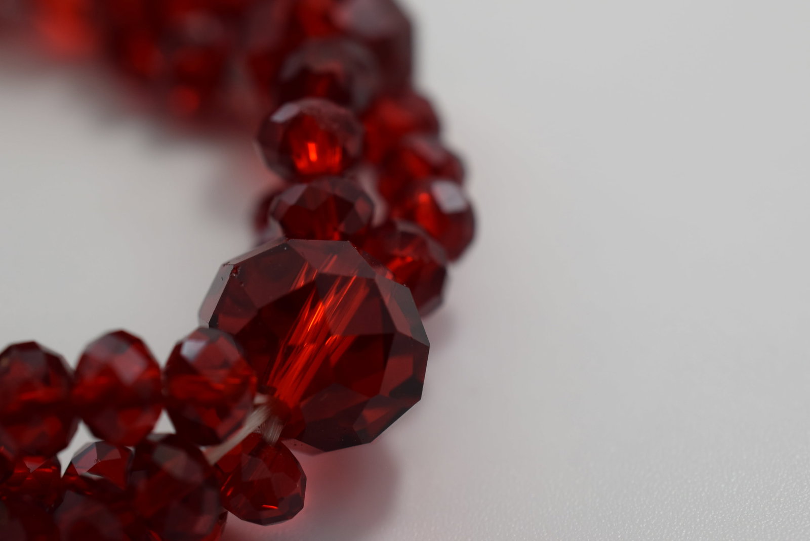 Red Red Red Crystal Bracelet Stretch Gorgeous Deep Color Vintage Lot # JM 852 (1 of 2)