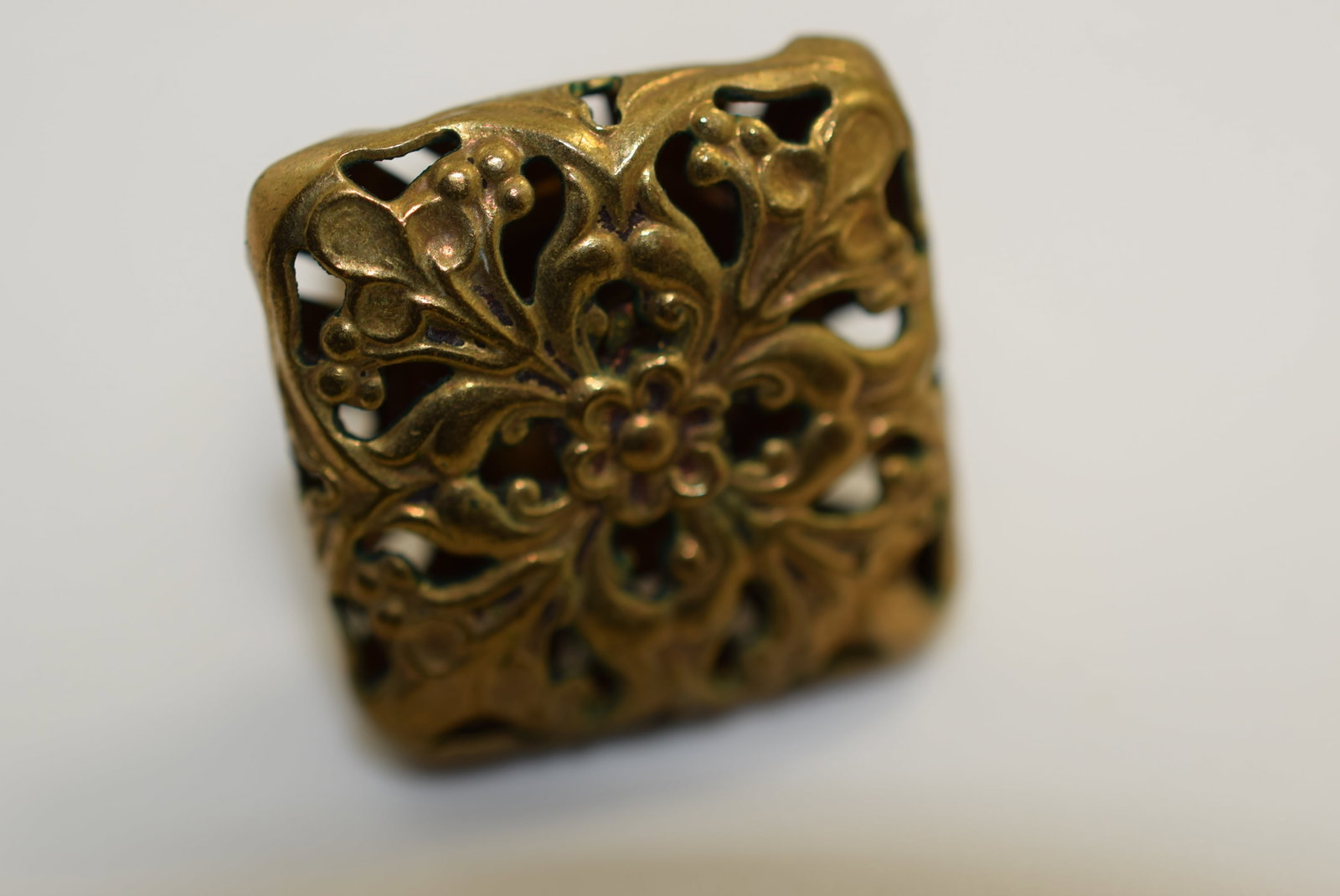 Ornate Ring Adjustable now at size 4.5 size up or down Vintage Lot # JM 860: Ornate Ring Adjustable now at size 4.5 size up or down Vintage