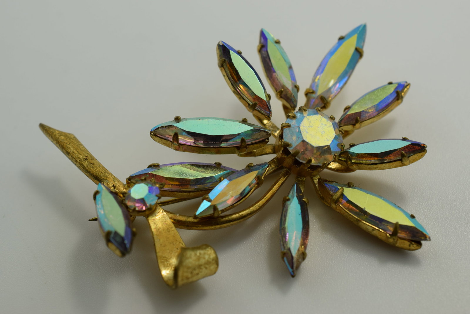 Rhinestone Giant Stones Flower Brooch Pin 2 1/2" Vintage Lot # JM 889: Rhinestone Giant Stones Flower Brooch Pin 2 1/2" Vintage
