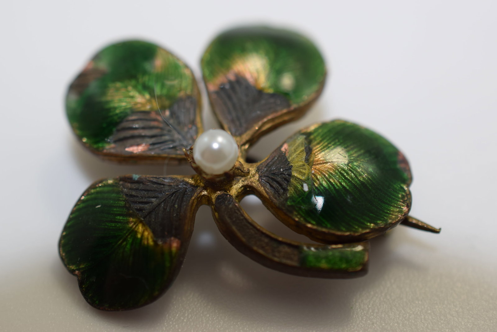 OLD Old Four Leaf Clover Brooch Pin Enamel Vintage Lot # JM 895 (1 of 2)
