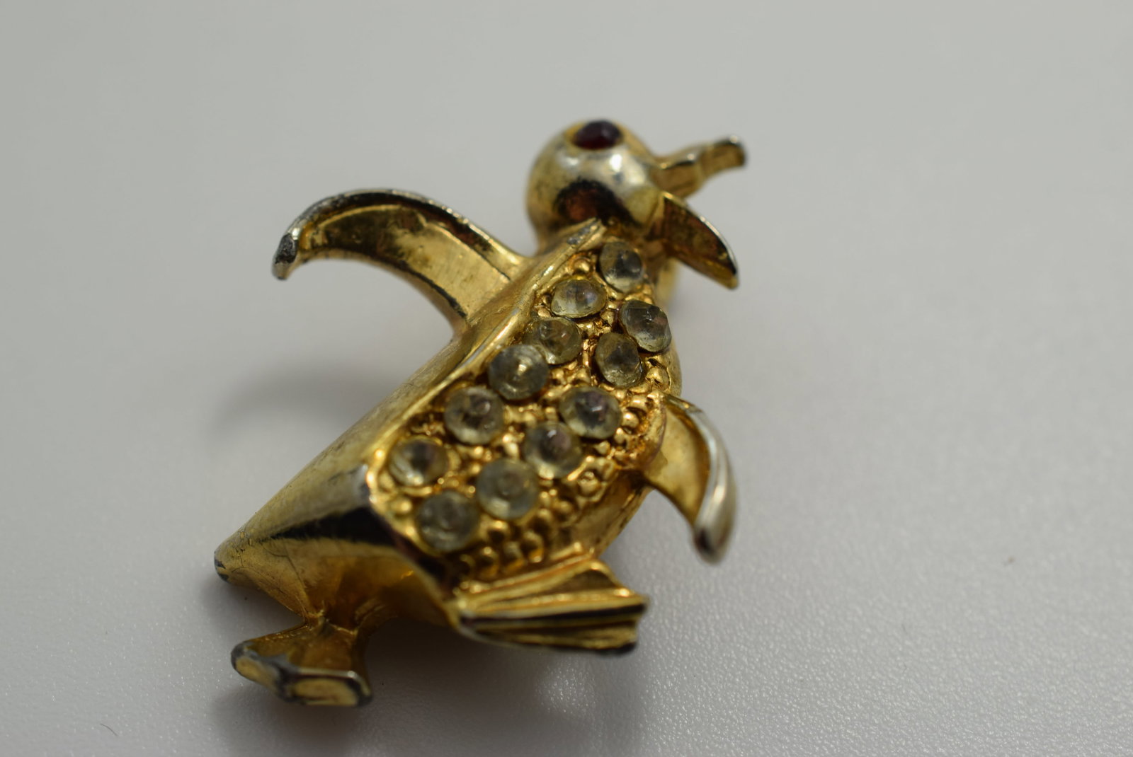 Penguin Rhinestone Brooch Pin 1940's Vintage Lot # JM 919: Penguin Rhinestone Brooch Pin 1940's Vintage 1 1/4"