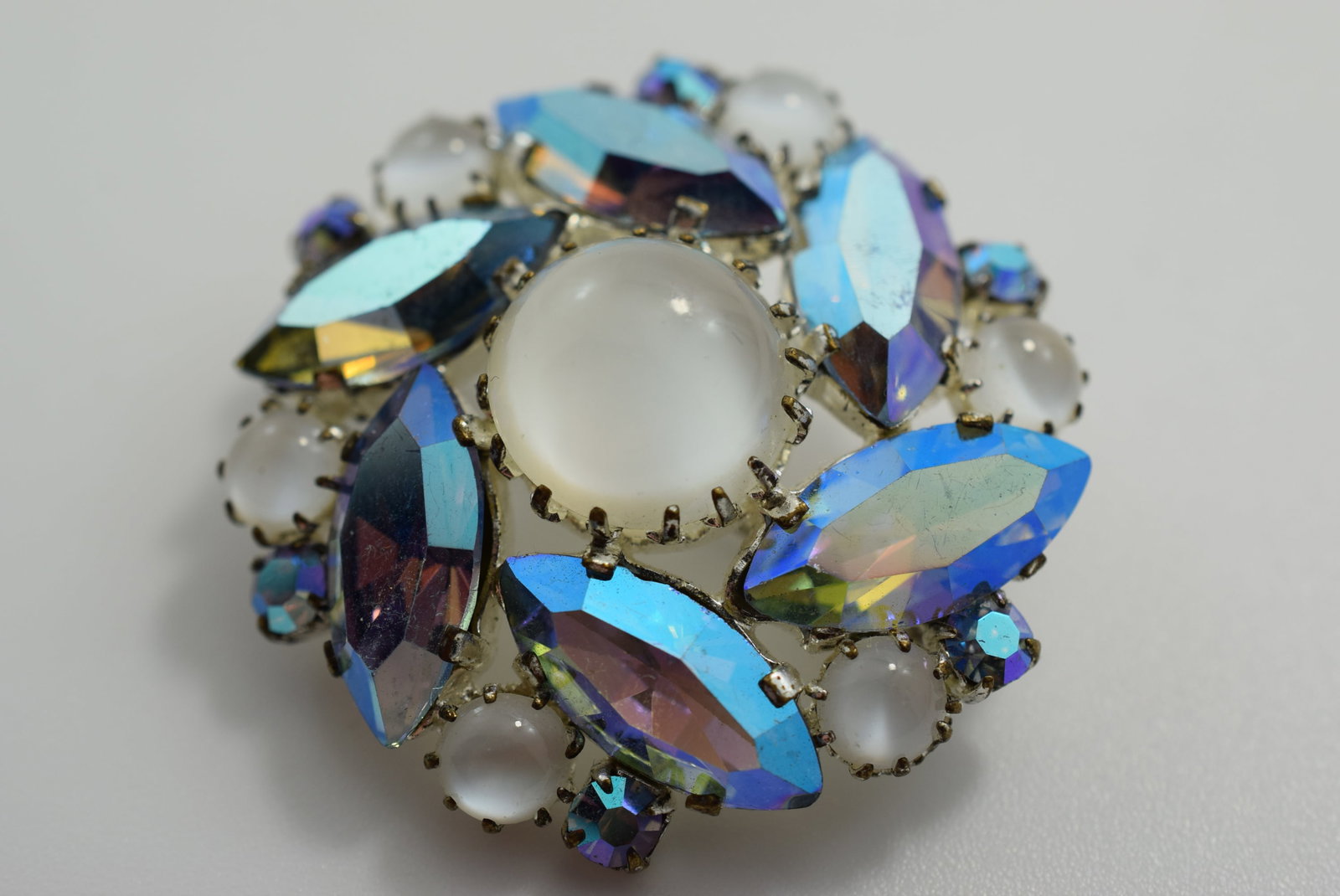 Rhinestone Cabochon 1940's Brooch Pin 1 1/2" Vintage Lot # JM 933 (1 of 2)