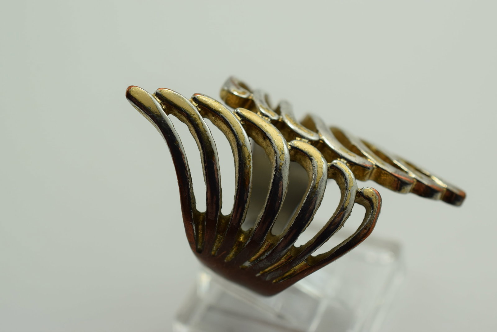 Huge Aldo Ring Size 6 1/4 top 1 5/8" Vintage Lot # JM 949: Huge Aldo Ring Size 6 1/4 top 1 5/8" Vintage
