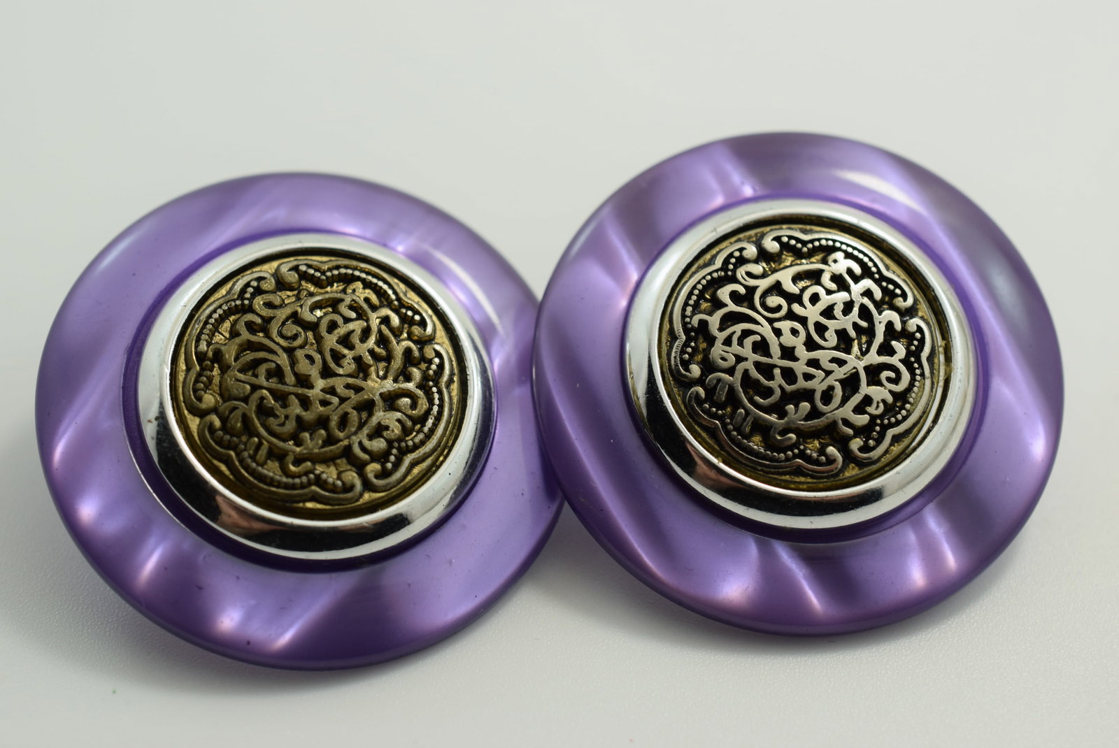 Purple 1980's Pierced Earrings 1 5/8" Vintage Lot # JM 963: Purple 1980's Pierced Earrings 1 5/8" Vintage