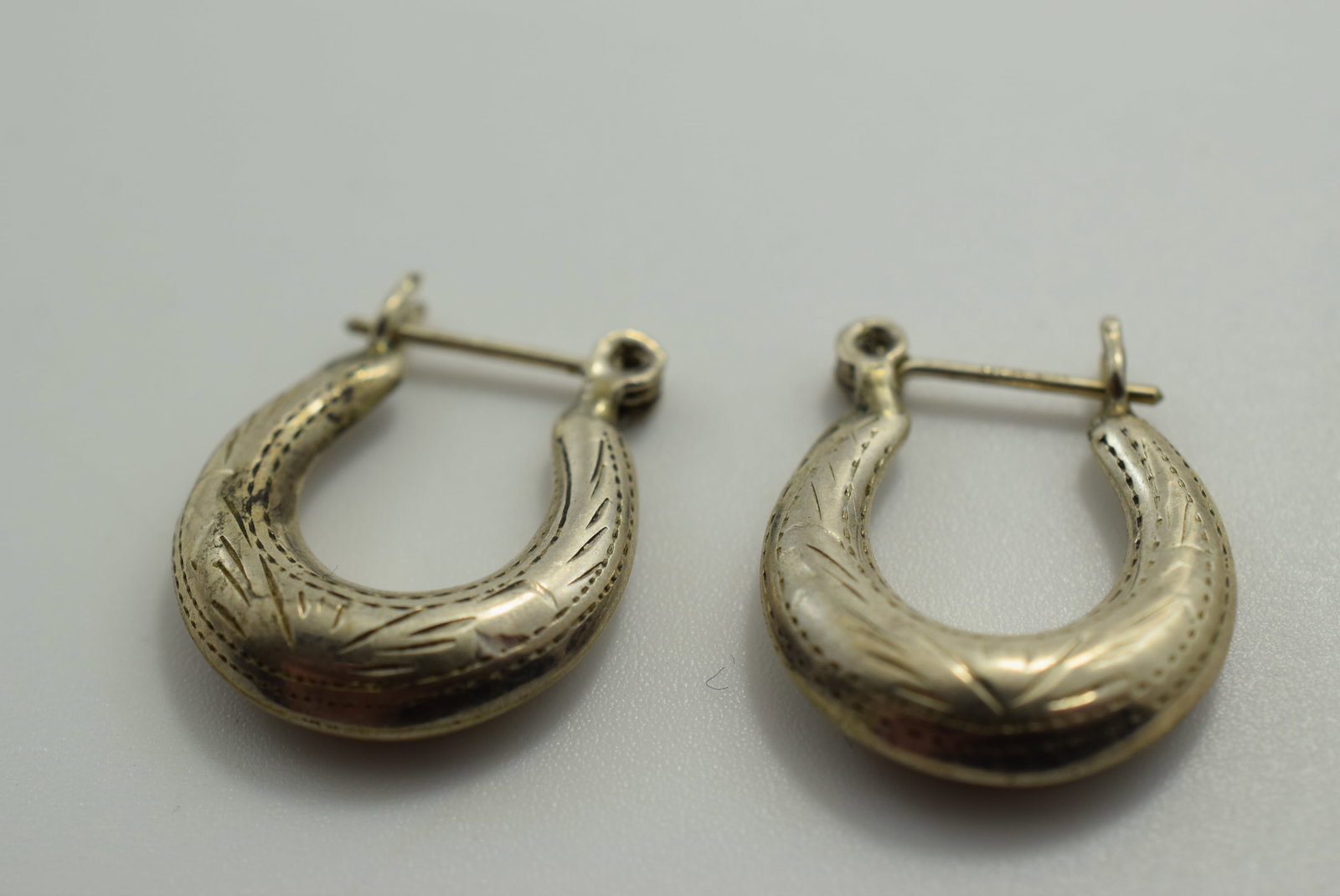Sterling Hoop Earrings Etched Signed 925 3/4" Vintage Lot # JM 966: Sterling Hoop Earrings Etched Signed 925 3/4" Vintage