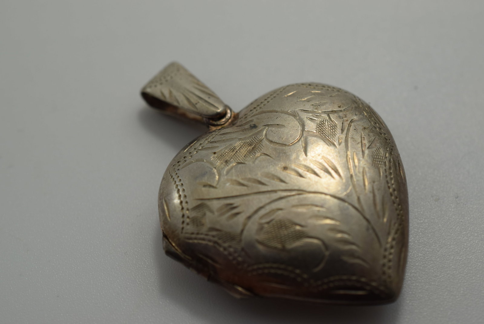 Heart Locket Sterling Huge 1 1/4" Plus Bale Signed 925 Vintage Lot # JM 989: Heart Locket Sterling Huge 1 1/4" Plus Bale Signed 925 Vintage